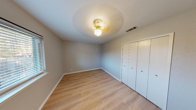 Photo - 10214 Missel Thrush Dr