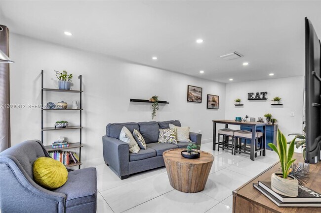 Photo - 5725 SW 132nd Ct