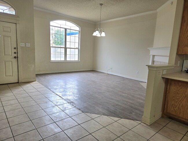 Photo - 5117 Albany Ave