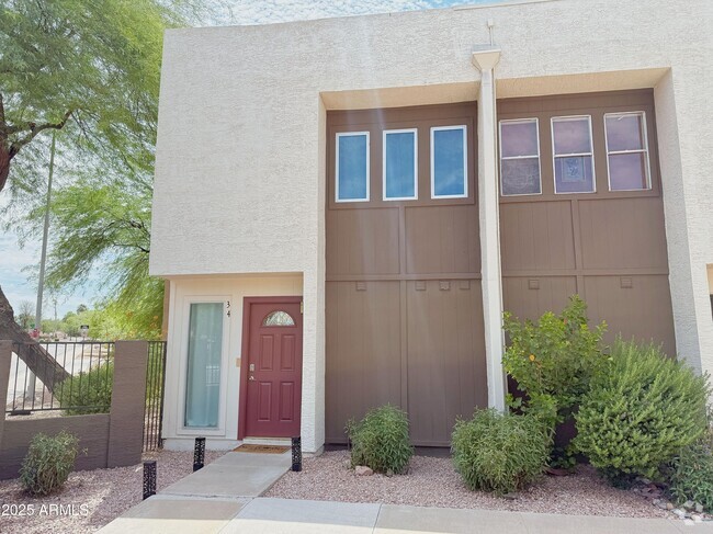 Building Photo - 520 E Weber Dr Rental