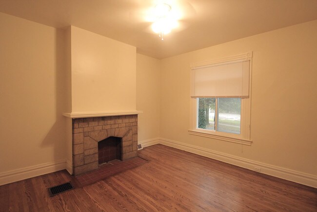 Photo - 421 Kelly Ave Unidad 1