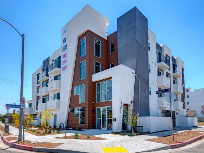 Photo - 3500 Chesapeake