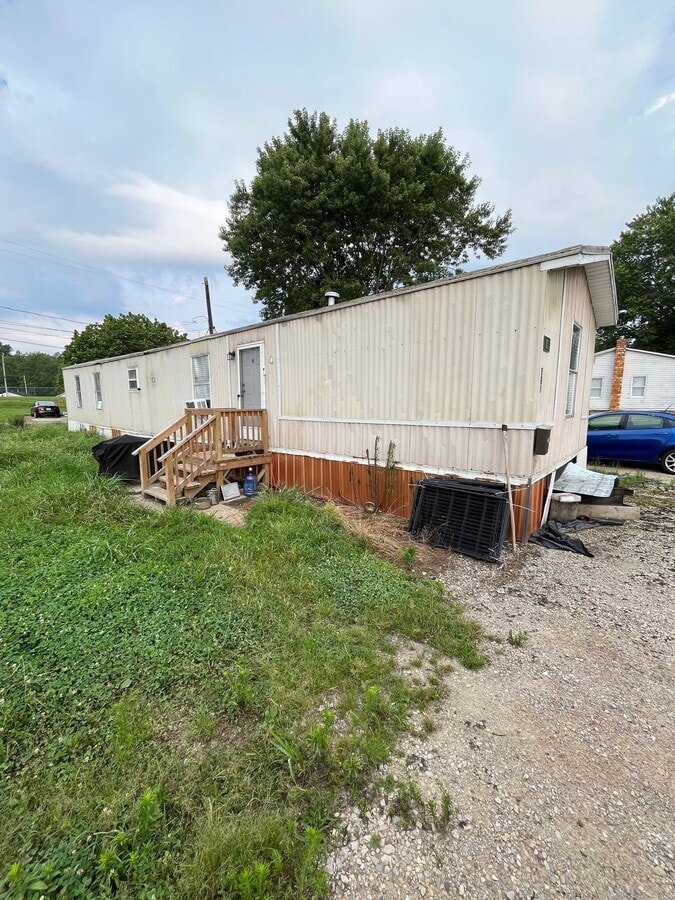 Photo - 561 Patton St