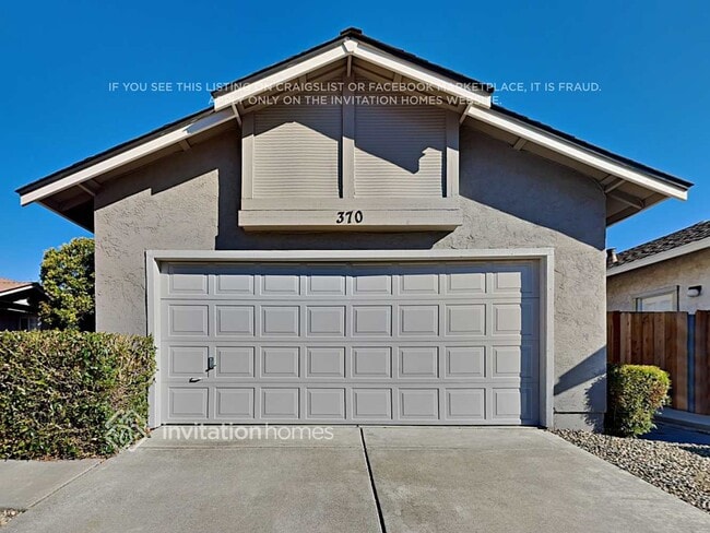 Photo - 370 Hibiscus Ln