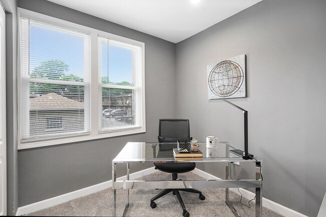 Photo - 8041 S Martin Luther King Dr Unit ID1298093P