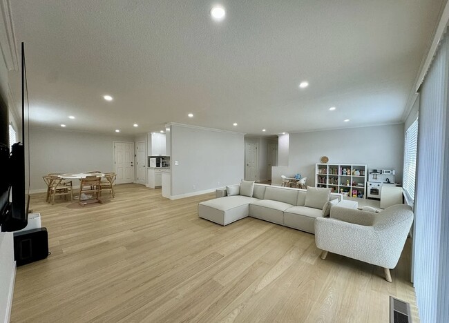 Building Photo - 1648 Trona Way Rental