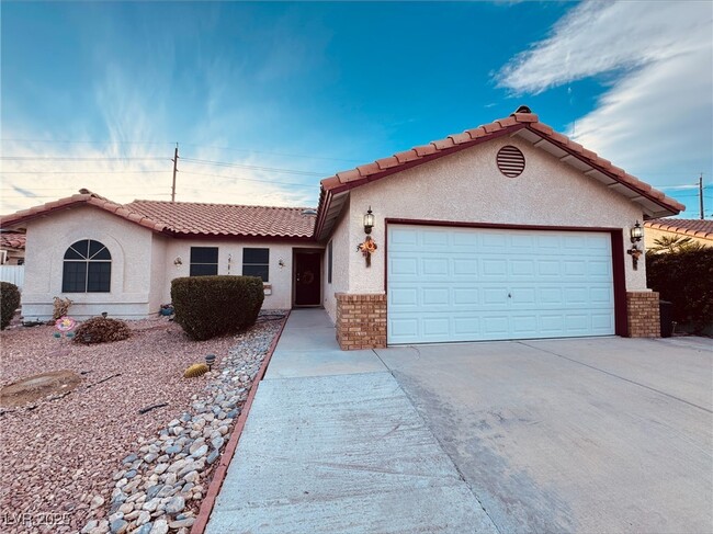 Photo - 3821 Longs Peak Ct House