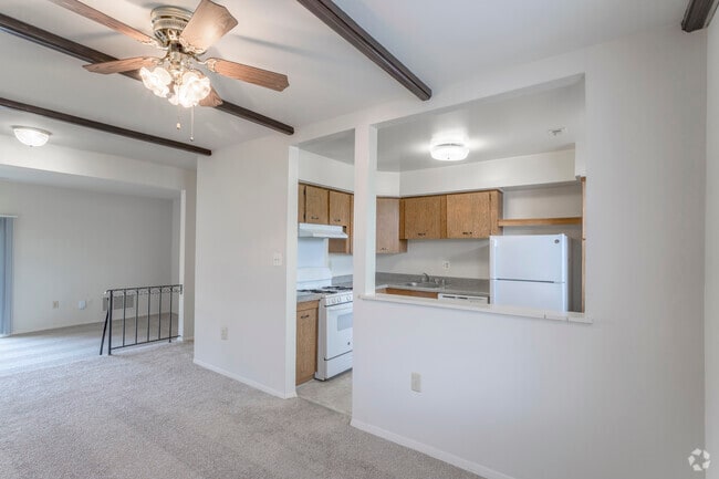 2 BR, 1 BA - 1,060 SF