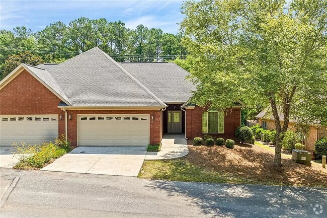 Building Photo - Mill Creek Townhome