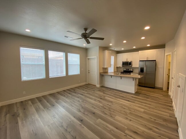 Photo - Mustang Townhome!!