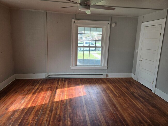 92 Fitch Ave Unit 92 Fitch Ave Apt 1