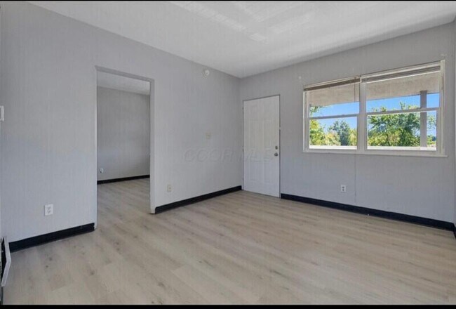 Photo - 464 E Norwich Ave Unit 474 1/2 E