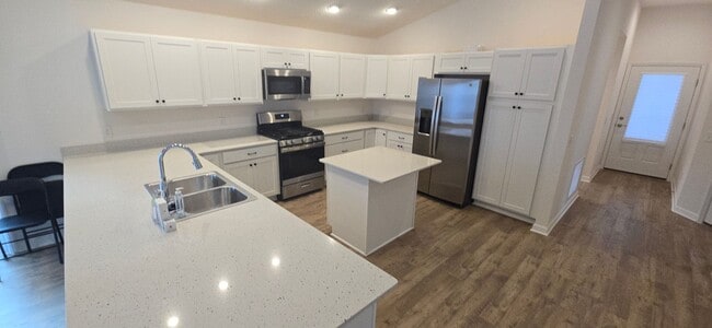 Photo - Brand New Moonstone Patio Villa – Walk to ...
