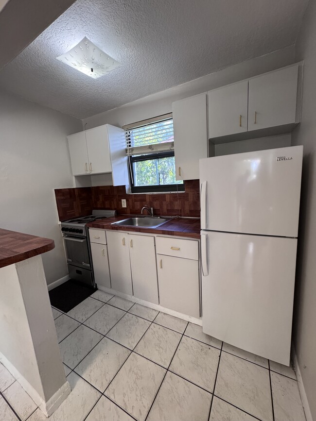 Photo - 781 SE 9th Ave Unit R