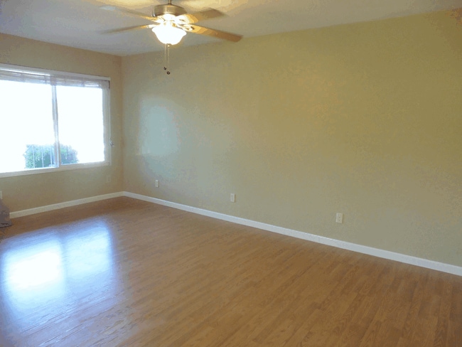Building Photo - 312 Camille Ct Unit 4 Rental