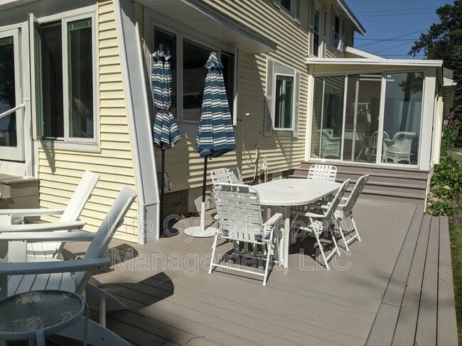 Photo - 2421 Lakefront Dr