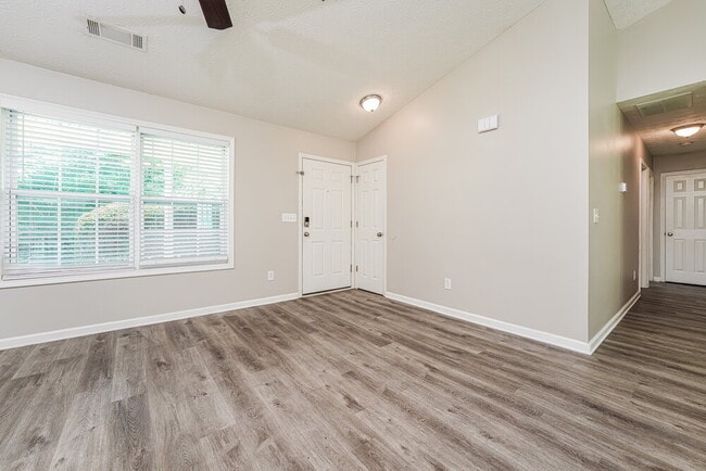 Photo - 45 Weldon Pl