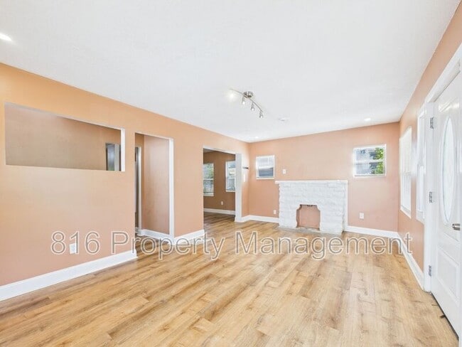 Photo - 3803 Bellefontaine Ave