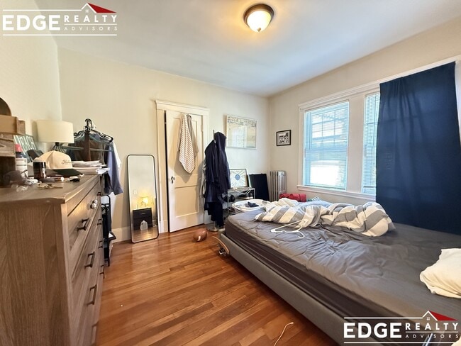 Photo - 19 Cresthill Rd Unit 1