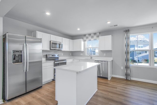 Photo - 1011 Chevy Pk Lndg