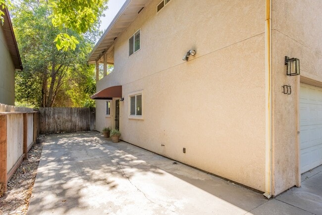 Photo - Ultra Unique Chico Tree House in The Avenues