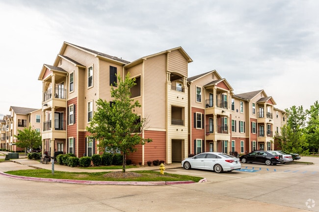 Vista Place Student Apartments - Vista Place Student Apartments