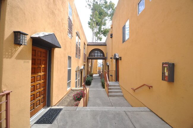 Photo - 425 N Alvarado St Apartment Unit 202