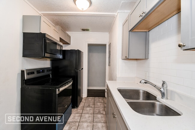 Photo - 3013 Imperial St