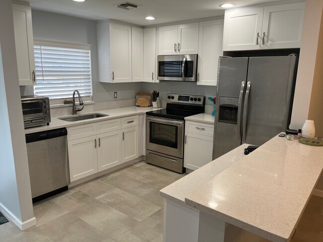 Photo - 401 SW Natura Ave