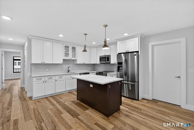 Photo - 32 1/2 Village Rd Unit 1