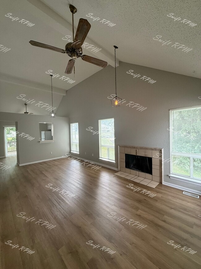Photo - 8957 Hauser St
