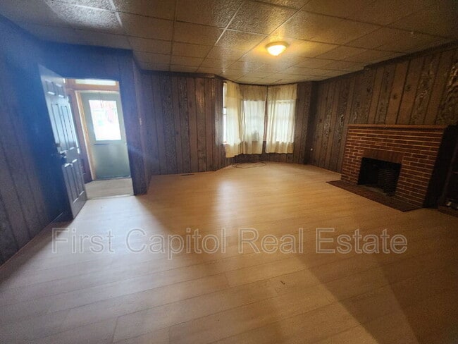 Photo - 233 E King St Unit Apt 1