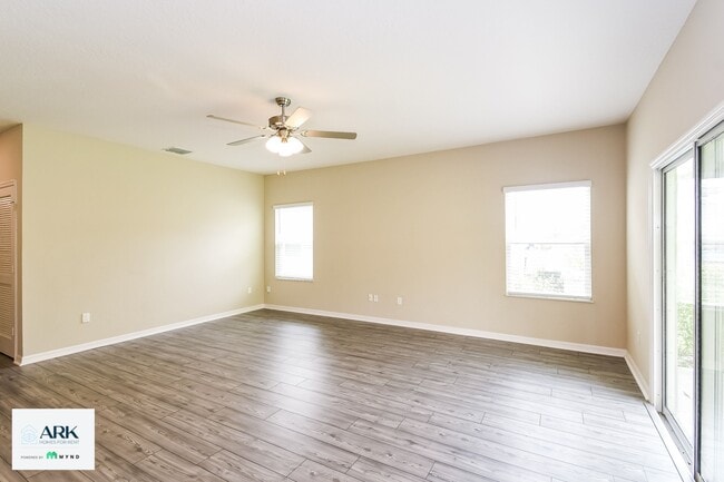 Photo - 337 Fellbrook Dr