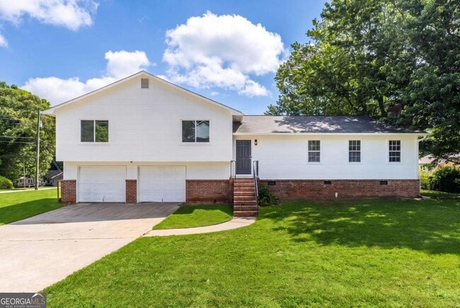 Building Photo - 2250 Ridge Forest Dr
