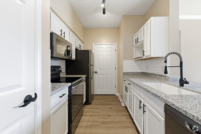 A1 1BR, 1BA - 693SF - Kitchen - The Boulevard at Deer Park