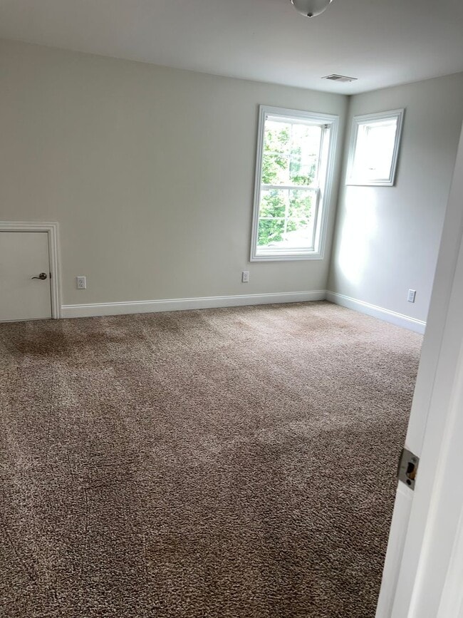 Photo - BREWER DRIVE - Beautiful 4 Bedroom Home for Rent