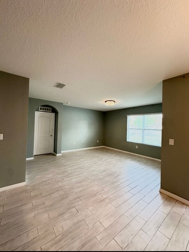 Photo - 1519 Diamond Loop Dr