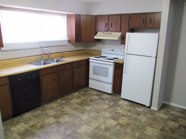 Photo - 1008 Charlotte Dr