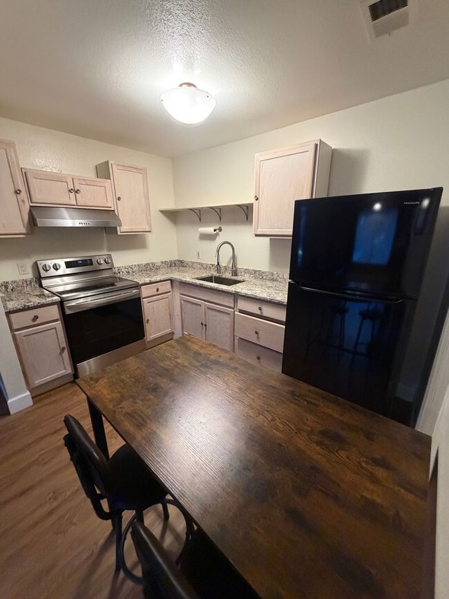 Photo - NEWLY RENOVATED & NAU ADJACENT: 1 BR CONDO - $1,600!