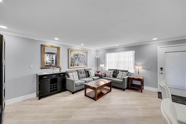 Photo - 964 Normandy Trail Unit U