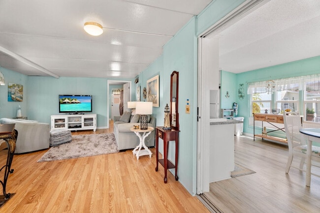 Building Photo - 1256 Nettles Blvd Unit SI ID1537526P