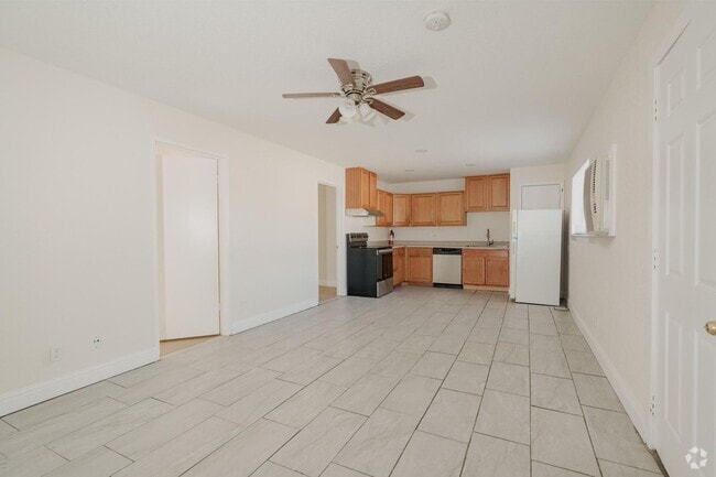 Building Photo - 683 - 695 Vermont Avenue, Turlock CA 95380 Unit 693 Vermont Avenue Rental