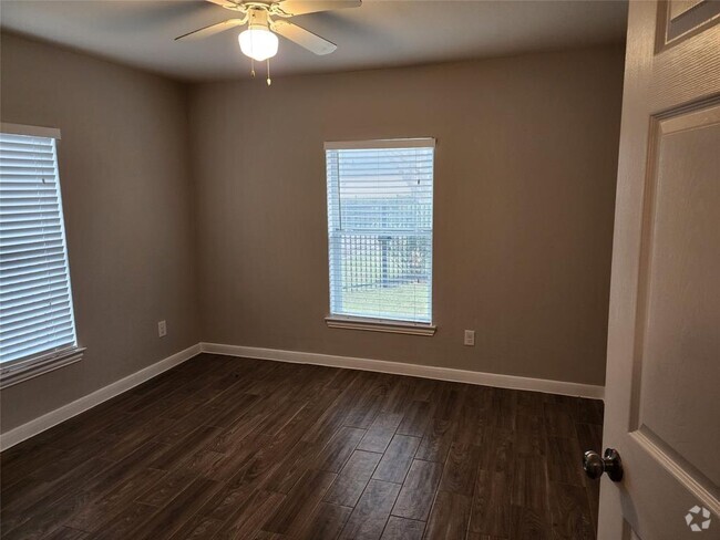 Building Photo - 3406 Drew St Rental