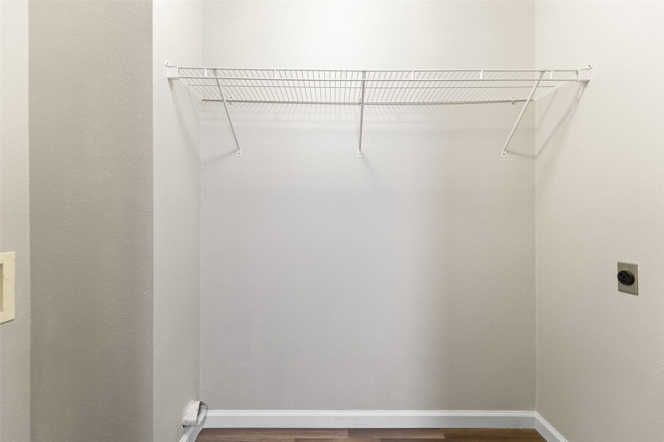 Photo - 44426 US-290 BUS Unit 26