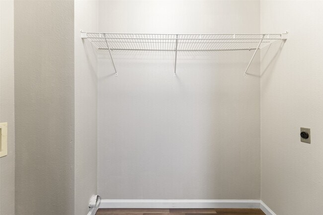 512 Hollyhock st Unit 12