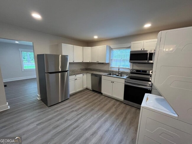 Photo - 174 Cloud St