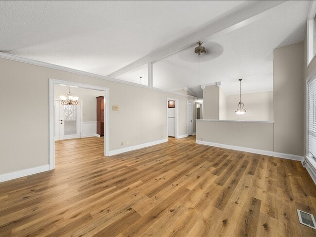 Photo - 650 Mize Cir