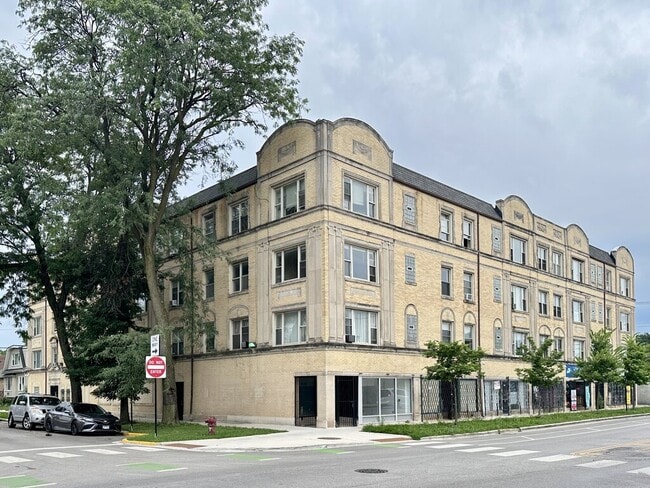 Building Photo - 6710 S Claremont Ave Rental
