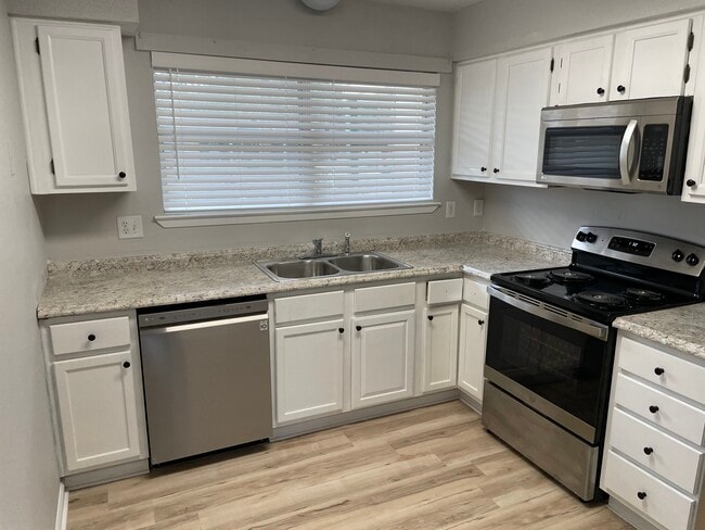 Photo - 1642 E 1st Ave