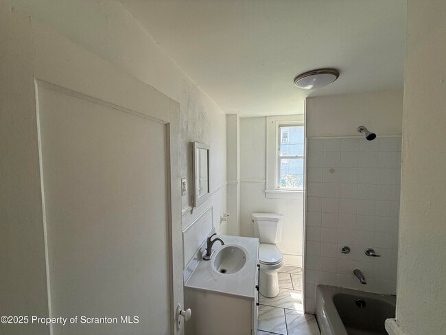 Photo - 1415 Cedar Ave